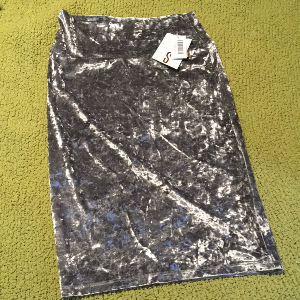Sassy silver, crushed velvet Cassie skirt